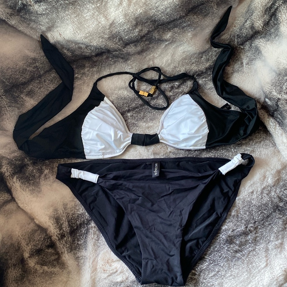 Beautiful Black White Gold Embellishments Lined Stretch Swimsuit Never Used